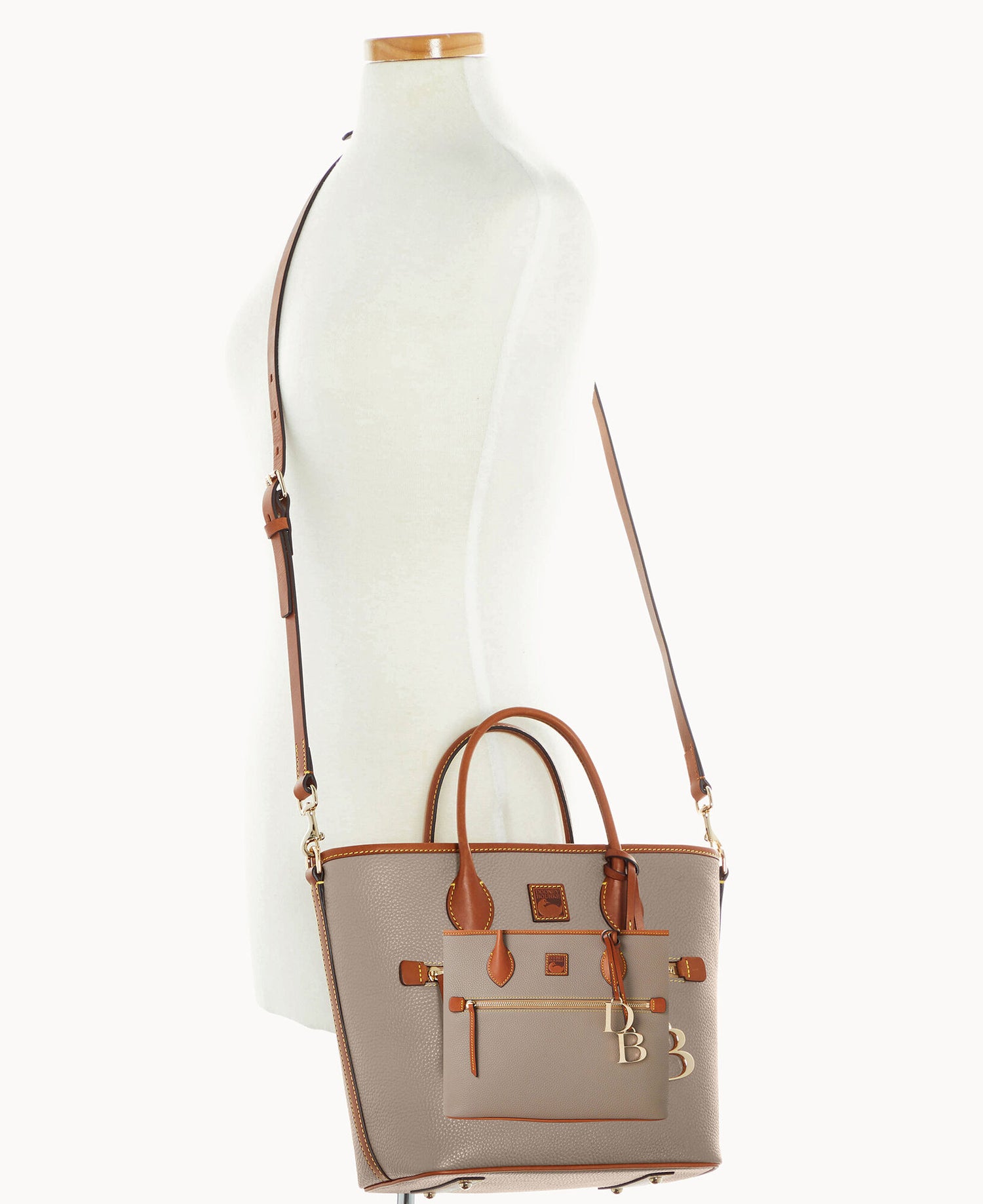 B1963G_9PTPPAKR_ALT4