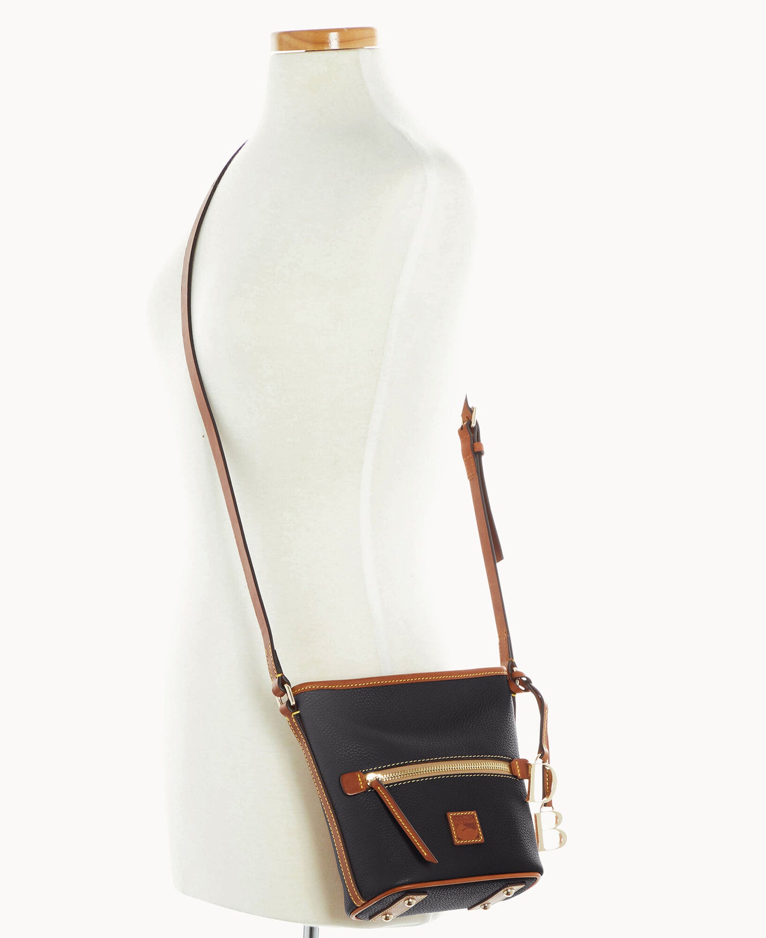 B1969G_9PBLPAKR_ALT4