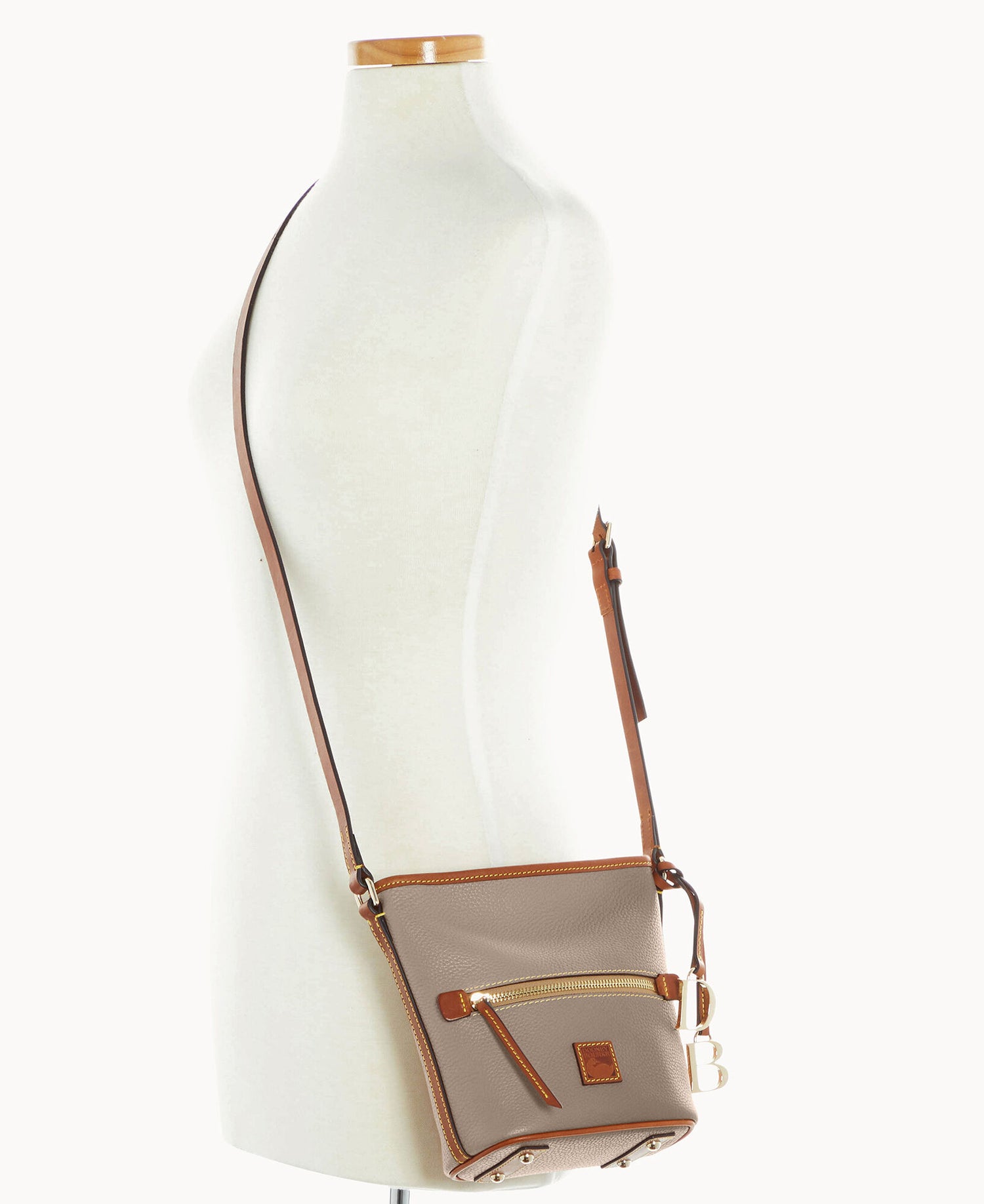 B1969G_9PTPPAKR_ALT4